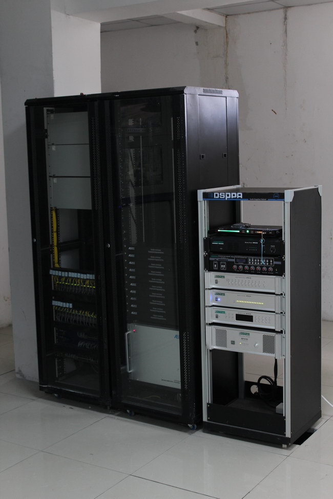 多媒體會議系統